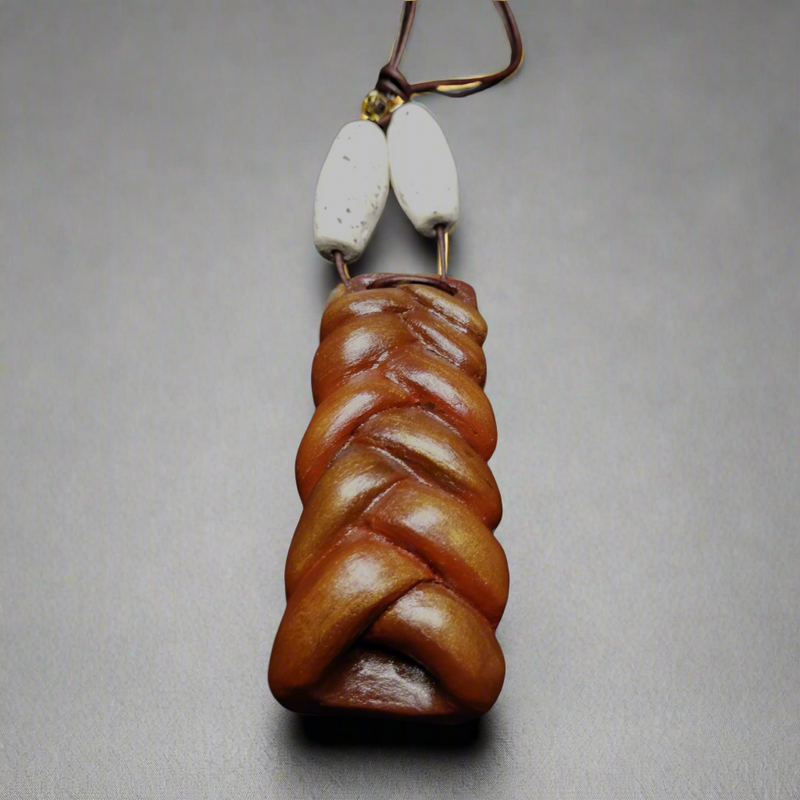 THICK BRAID MOTIF NECKLACE WITH HAND ROLLED BEADS