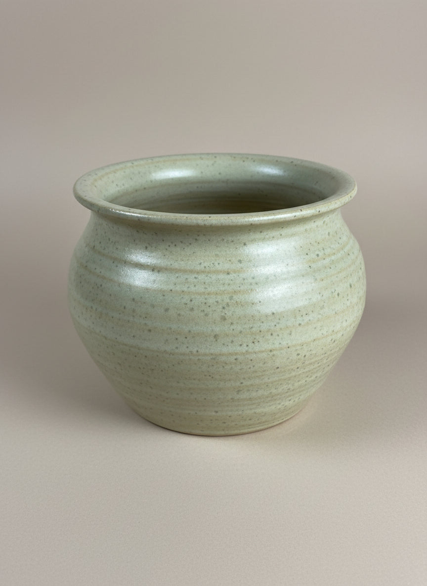 ** NEW ** SEA SALT CERAMIC  POT